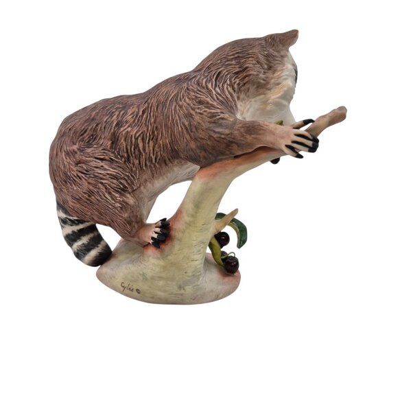 Cybis Raccoon Figurine 1965 Porcelain Wildlife Sculpture Vintage Art Signed - Picture 8 of 10